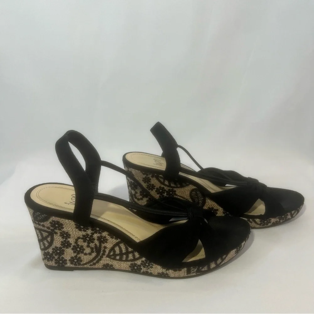 Impo Embroidered Platform Sandal with Black and Tan Wedge Sandals Size:11